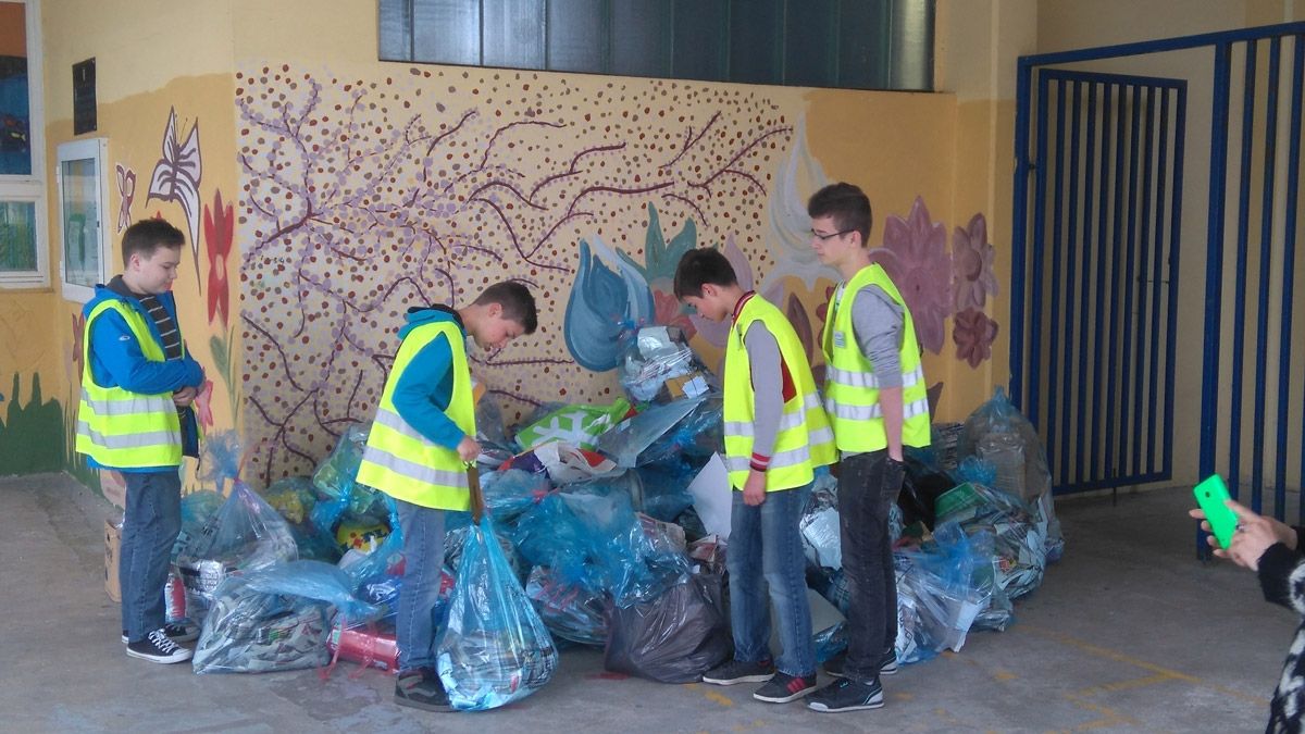 Učenici u akciji “Za manje otpada” prikupili 1138 kg papira