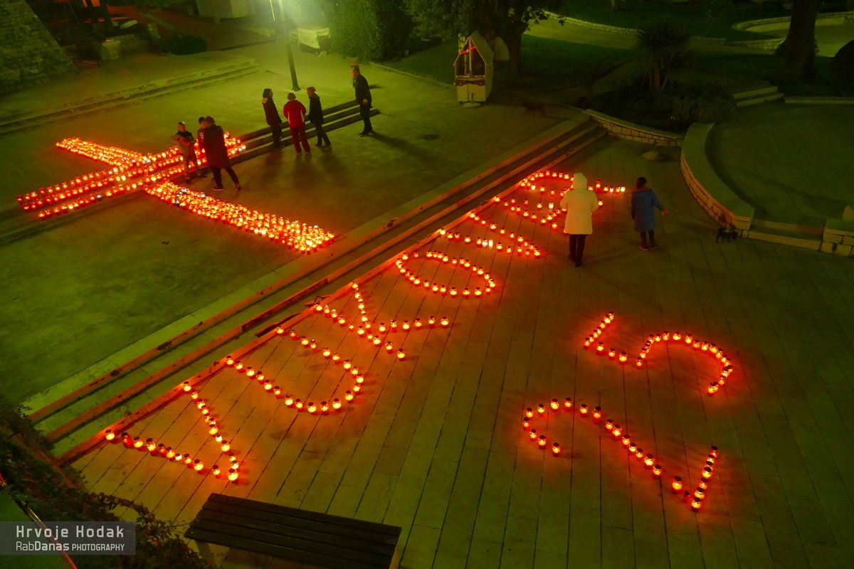 Uz plamen svijeća prisjećamo se žrtve i stradanja Vukovara
