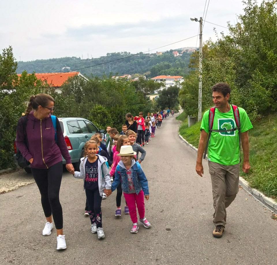 Rapski planinari izveli djecu svih vrtićkih odjeljenja u šetnju na Svjetski dan pješačenja