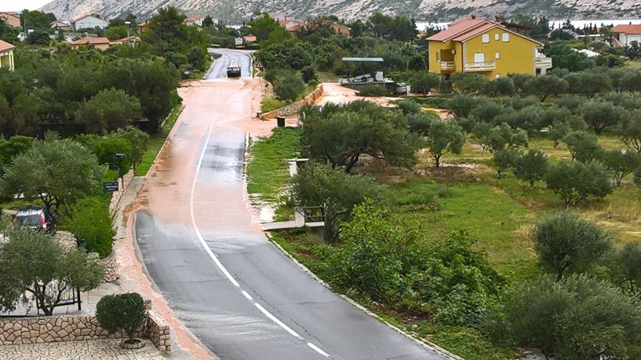METEOALARM opet oglasio CRVENO UPOZORENJE zbog obilnih padalina za Istru, Kvarner i Dalmaciju