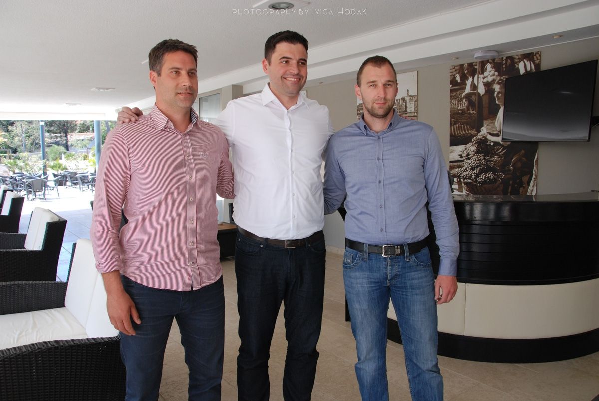 Bernardić posjetio Rab i dao podršku SDP-ovom kandidatu za gradonačelnika Raba Nenadu Debeliću
