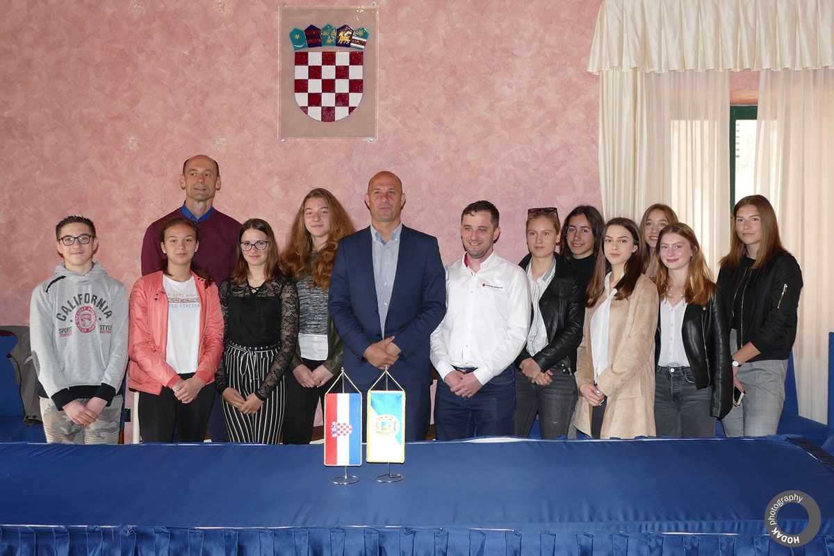 Gradonačelnik Grgurić primio ekipe pomlatka i mladeži Gradskog društva Crvenog Križa Rab