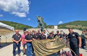 Predstavnici UVDR Lopar i Općine Lopar posjetili ličko ratište i odali počast poginulim hrvatskim braniteljima