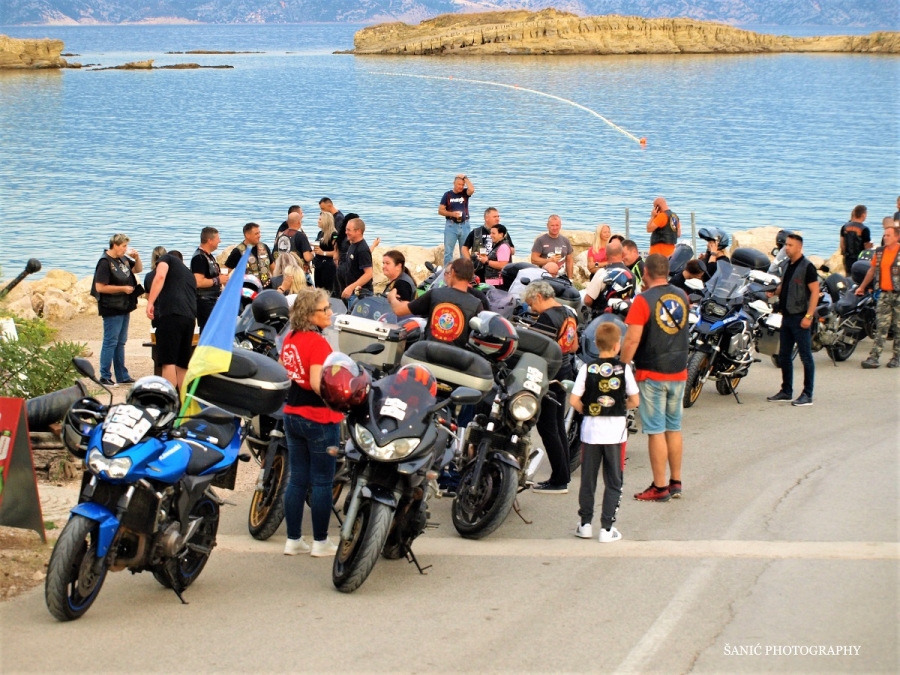 Moto klub Rab okupio više od 300 bajkera na 13. moto susretu u Loparu
