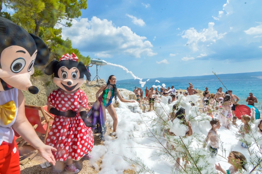 Na Rajskoj plaži u Loparu uskoro počinje prvo izdanje dječjeg Kinder Paradise Beach Festa