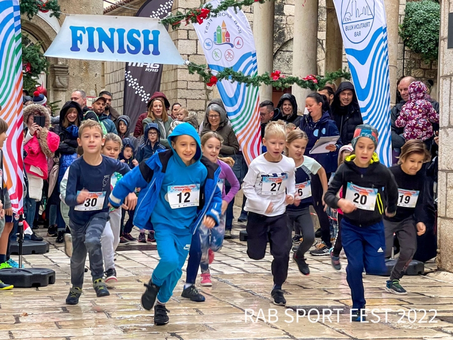 Ništa nije moglo spriječiti održavanje 5. Novogodišnje utrke u organizaciji Triatlon kluba Rab