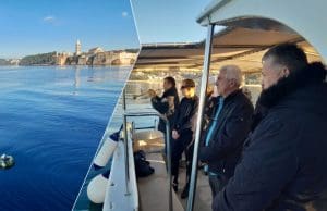 Na blagdan sv. Nikole Rabljani tradicionalno položili vijenac u more u počast stradalim pomorcima