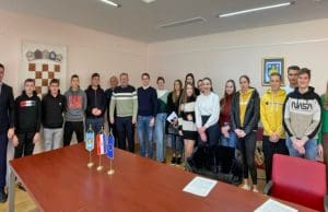 U Općini Lopar dodijeljeno 13 učeničkih i 12 studentskih stipendija za školsku/akademsku godinu 2022./2023.