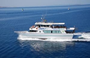 Udruga umirovljenika otoka Raba za članove organizira izlet oko otoka brodom “Eros”