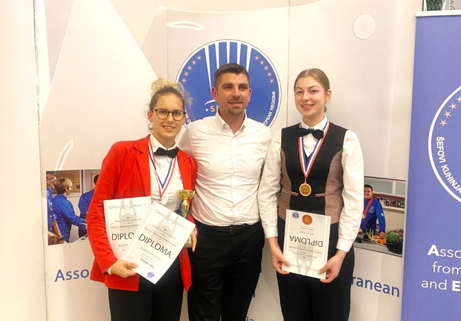 Pehar i medalja s 8. festivala i međunarodnog natjecanja “Grand Gourment” stigle iz Splita na Rab!