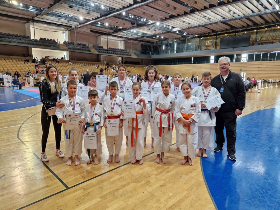 Novih 12 medalja na Rijeka kupu za Rab-Enpi Novih 12 medalja na Rijeka kupu za Rab-Enpi