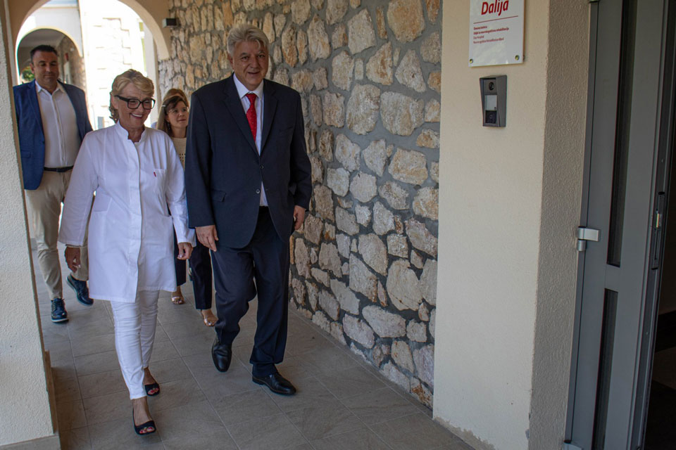 Svečano obilježen 68. rođendan Županijske specijalne bolnice Insula na Rabu Svečano obilježen 68. rođendan Županijske specijalne bolnice Insula na Rabu