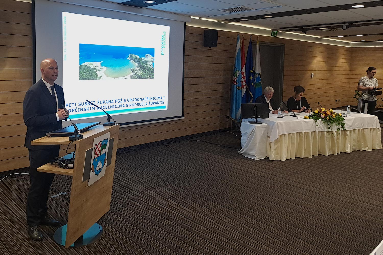 Pomorsko dobro u fokusu dvodnevnog susreta župana s gradonačelnicima i načelnicima Pomorsko dobro u fokusu dvodnevnog susreta župana s gradonačelnicima i načelnicima