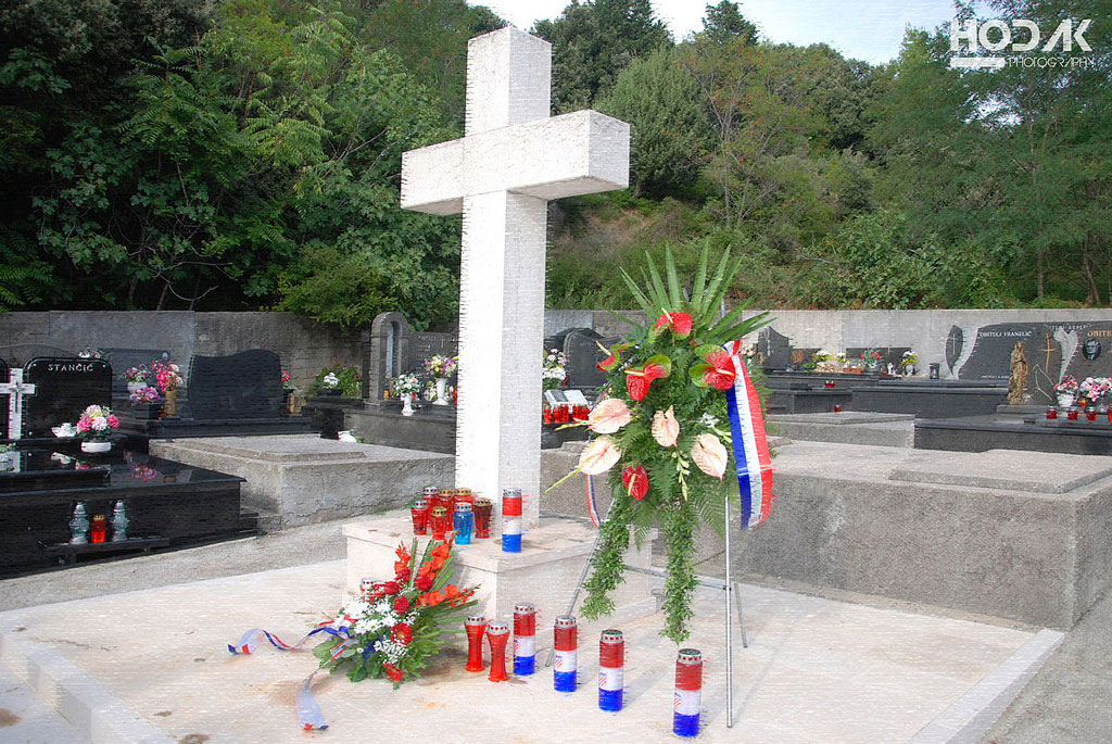 OBAVIJEST | Obilježavanje blagdana Svih svetih ispred Središnjeg križa na Općinskom groblju u Loparu OBAVIJEST | Obilježavanje blagdana Svih svetih ispred Središnjeg križa na Općinskom groblju u Loparu