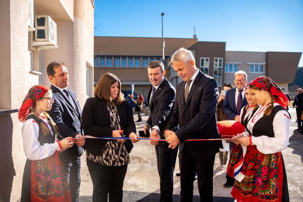 Otvorenje Interpretacijskog centra „Čovik i more“ u Loparu Otvorenje Interpretacijskog centra „Čovik i more“ u Loparu