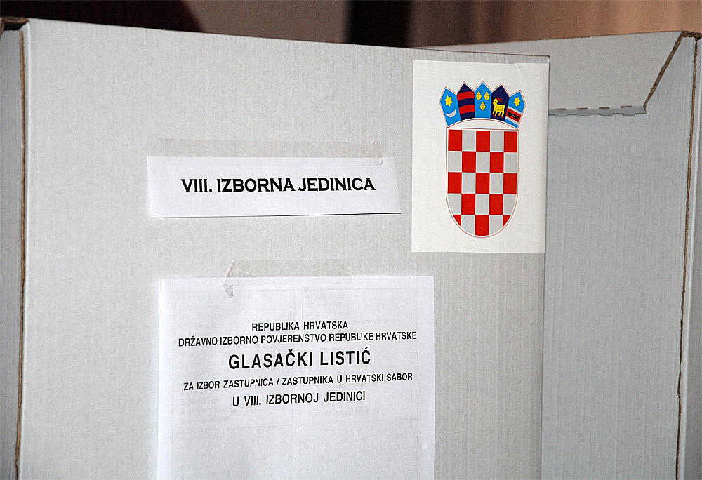 Od 7 sati otvorena birališta, evo gdje sve možete glasati na Rabu Od 7 sati otvorena birališta, evo gdje sve možete glasati na Rabu