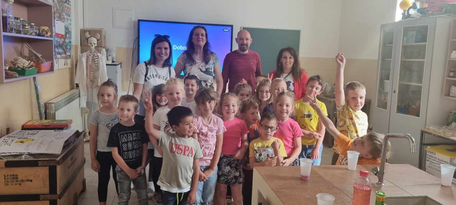 Vrtićari iz DV ,,Pahuljica” isprobali pokuse u Srednjoj školi Markantuna de Dominisa