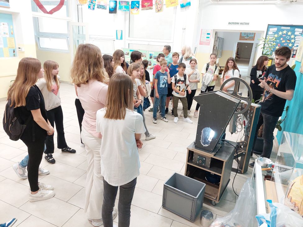 Projekt “Otok”, s ciljem podizanja ekološke svijesti, predstavljen rapskim osnovnoškolcima