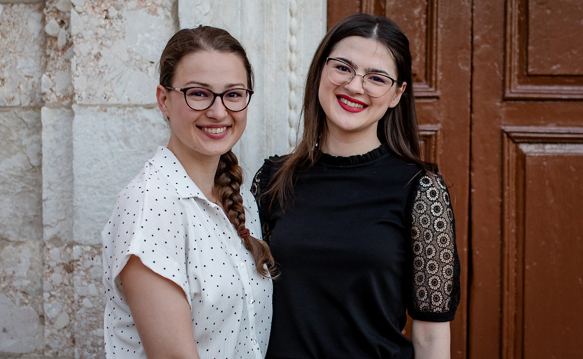 FOTO | Talentirana Katarina Mandić zvucima orgulja ispunila crkvu Uznesenja BDM