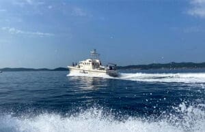 U rapskom akvatoriju čak 16 stranih državljana zatečeno u glisiranju blizu obale