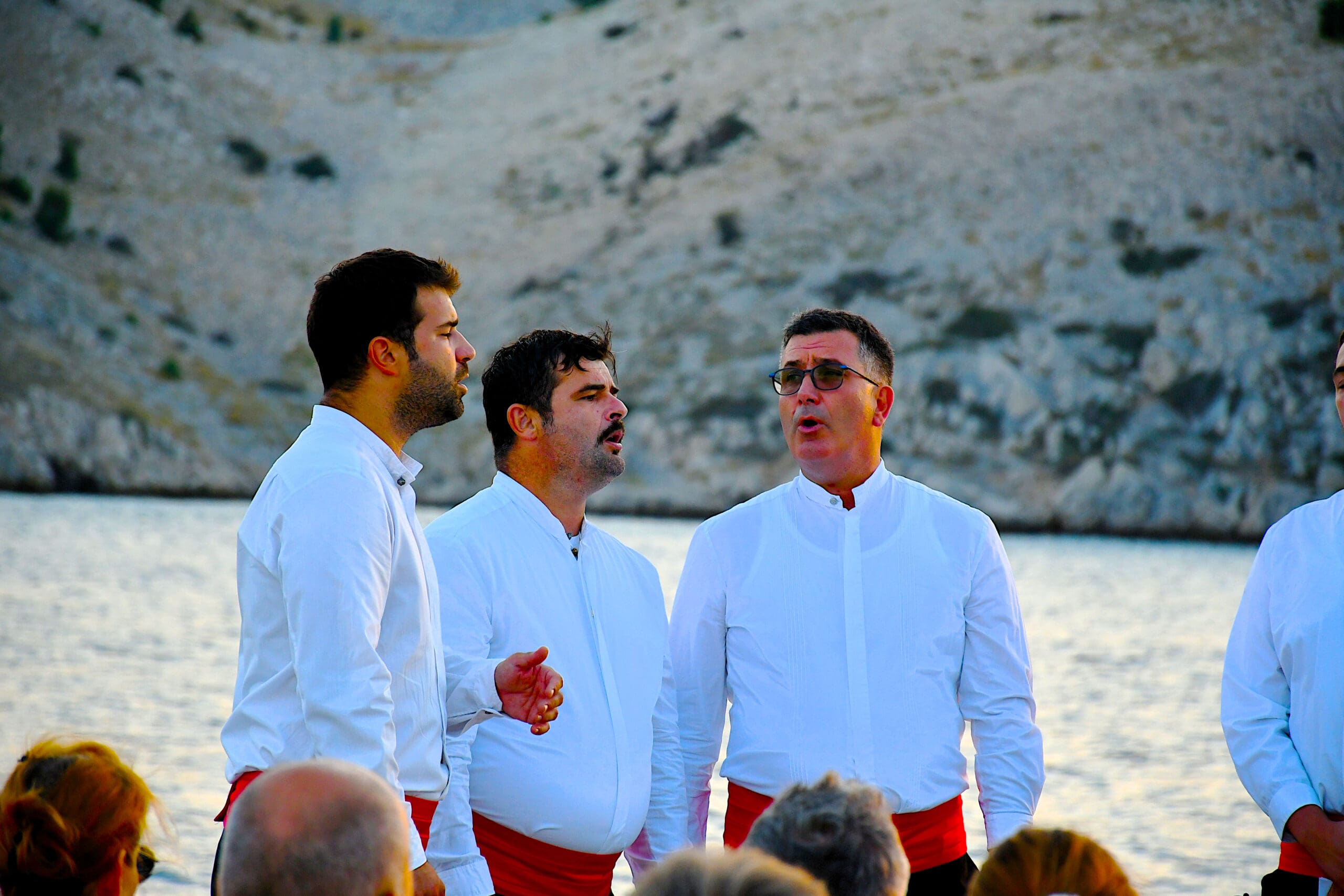 Klapa Krijanca oduševila publiku na prvim “Klapama u suton”