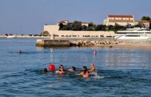 Triatlon klub Rab i ovog ljeta organizira Školu plivanja za djecu