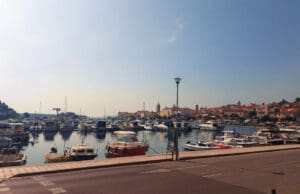 ŽLU Rab u narednih 7 dana izvodi radove na dijelu obale (šetnice)