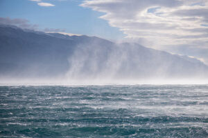 Zbog olujne bure u prekidu trajektna linija Mišnjak – Stinica