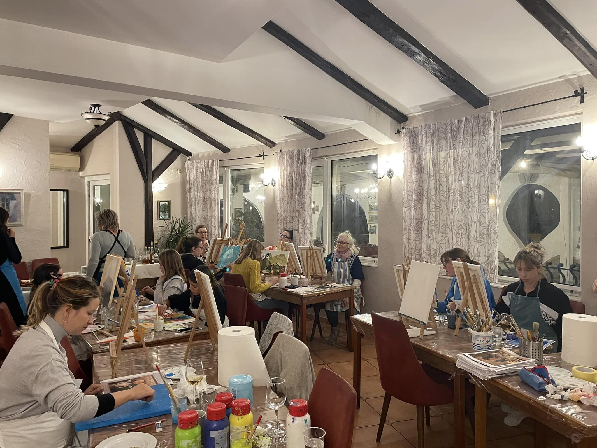 FOTO | Pogledajte kako je bilo na humanitarnoj likovnoj radionici u Lavandi FOTO | Pogledajte kako je bilo na humanitarnoj likovnoj radionici u Lavandi