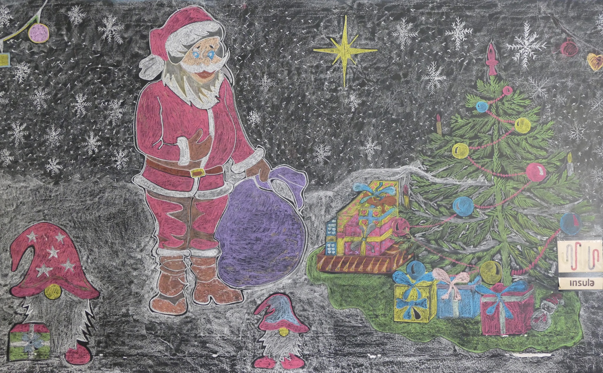 Troje kreativnih pacijenata božićnim motivima ukrasili zid blagovaonice u ŽSB Insula Troje kreativnih pacijenata božićnim motivima ukrasili zid blagovaonice u ŽSB Insula
