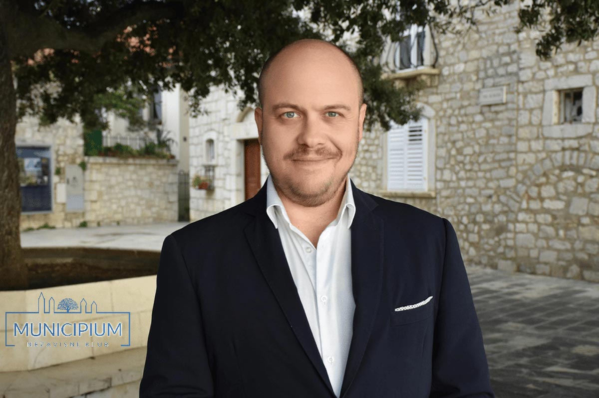 Evo što su nam rekli Lovre Ševerdija i Municipium Rab dan nakon izbora Evo što su nam rekli Lovre Ševerdija i Municipium Rab dan nakon izbora