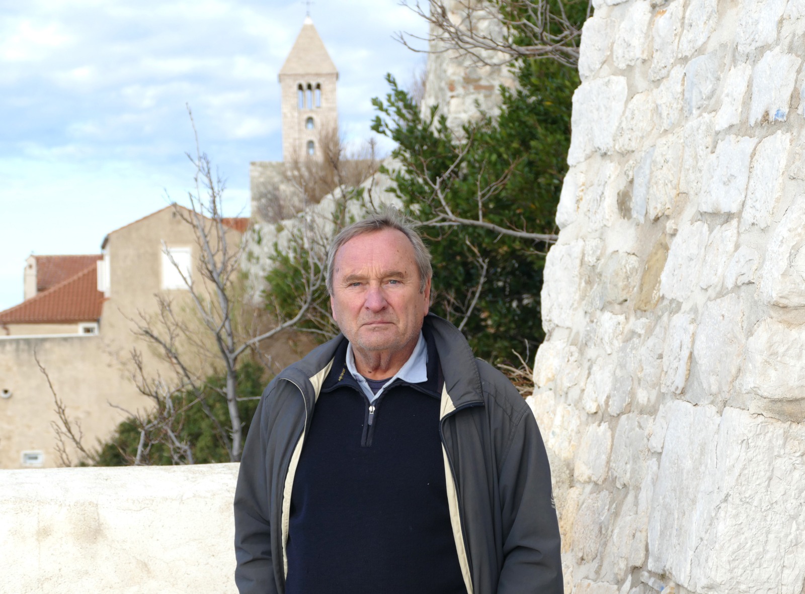 Nakon duge i teške bolesti umro je prof. Miljenko Domijan Nakon duge i teške bolesti umro je prof. Miljenko Domijan