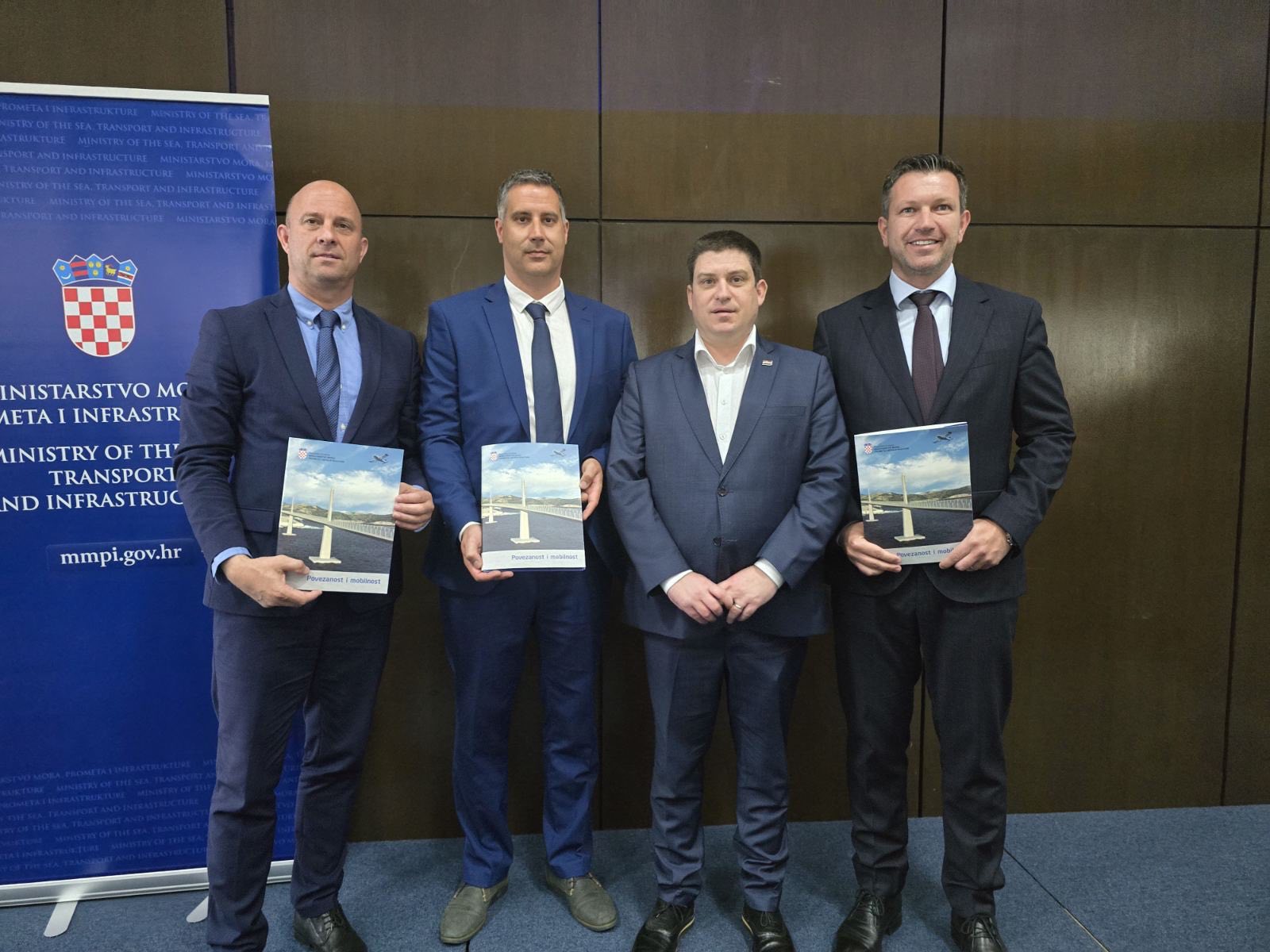 Na Rab stiže preko 2 milijuna eura za sufinanciranje projekata lučke infrastrukture i pomorskog dobra Na Rab stiže preko 2 milijuna eura za sufinanciranje projekata lučke infrastrukture i pomorskog dobra