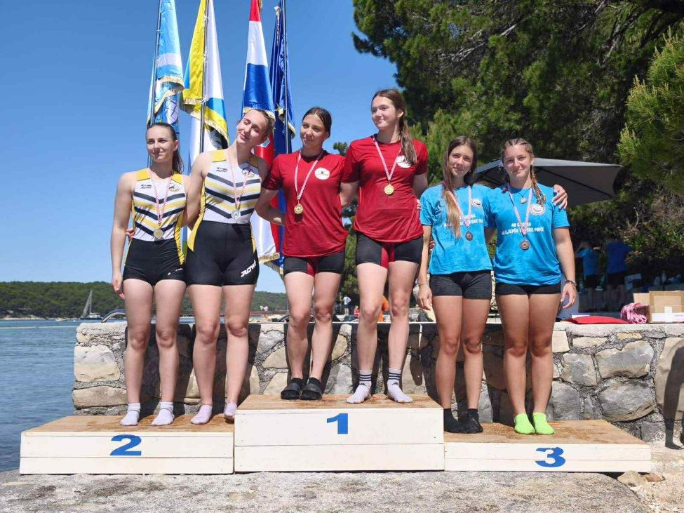 U uvali Sv. Eufemija održana 2. Utrka kupa RH u kajaku i kanuu na mirnim vodama