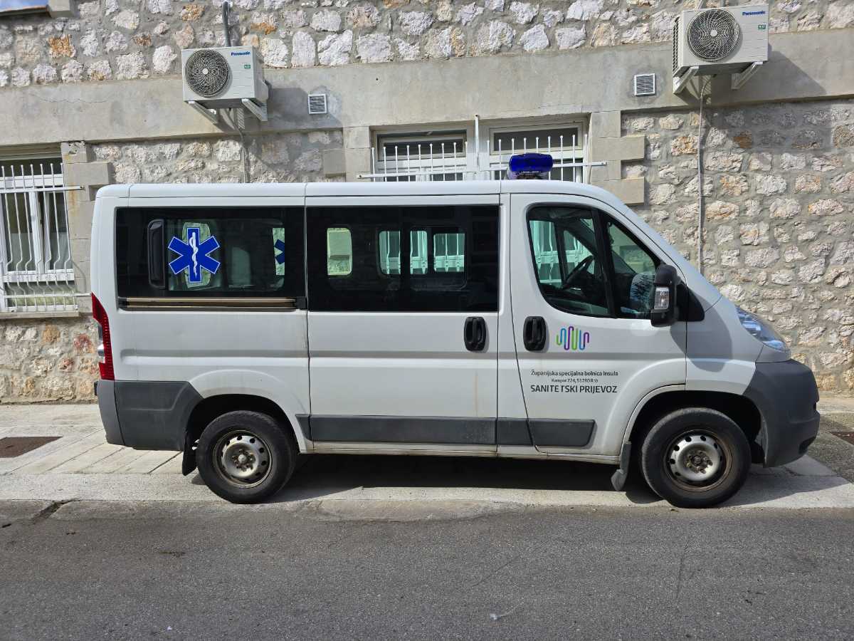 Insula objavila javni natječaj za prodaju službenog vozila – iskoristite priliku! Insula objavila javni natječaj za prodaju službenog vozila – iskoristite priliku!