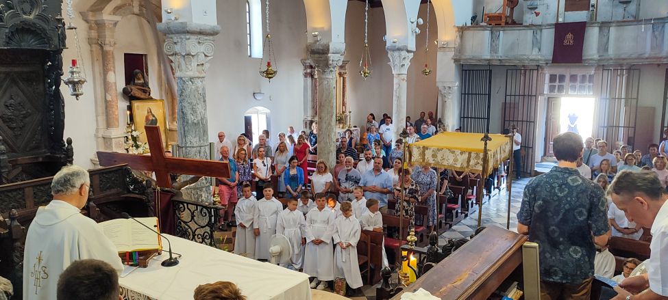 Tijelovo – Kristova ljubav i žrtva na drvu križa koja je darovana u punini milosti i Božanske radosti Tijelovo – Kristova ljubav i žrtva na drvu križa koja je darovana u punini milosti i Božanske radosti