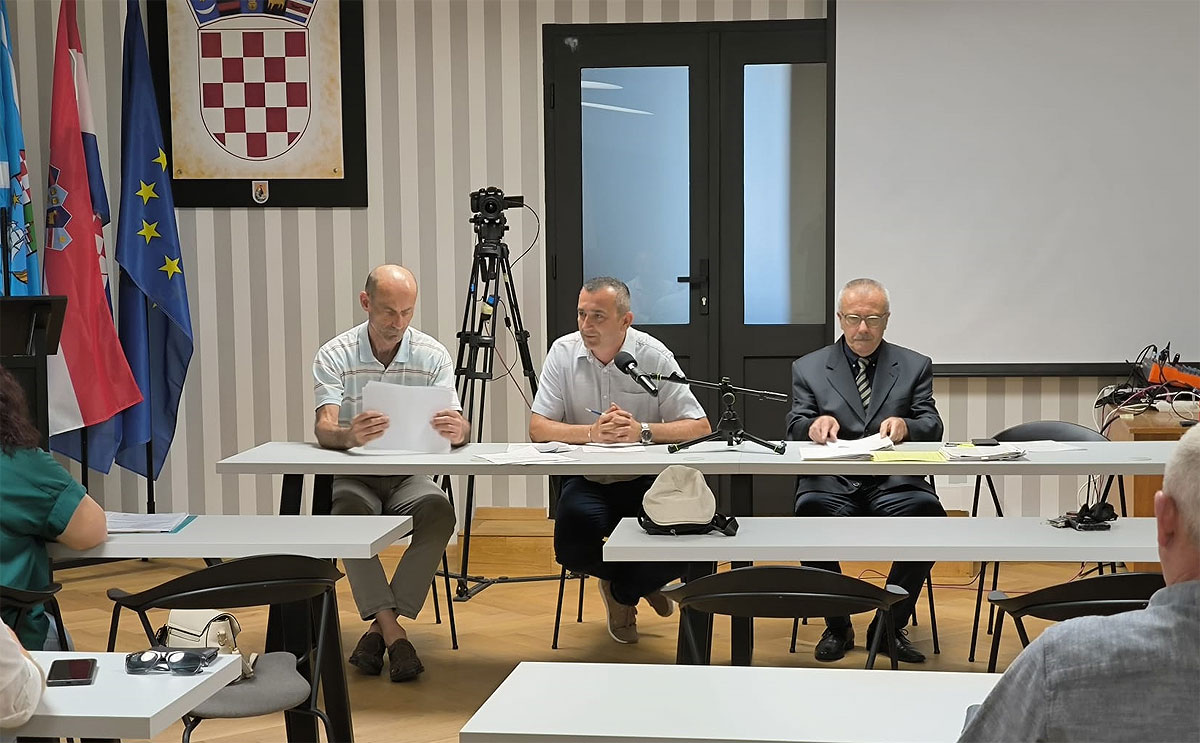 Konstituirano Gradsko vijeće, novi-stari predsjednik je Tomislav Matošić Konstituirano Gradsko vijeće, novi-stari predsjednik je Tomislav Matošić