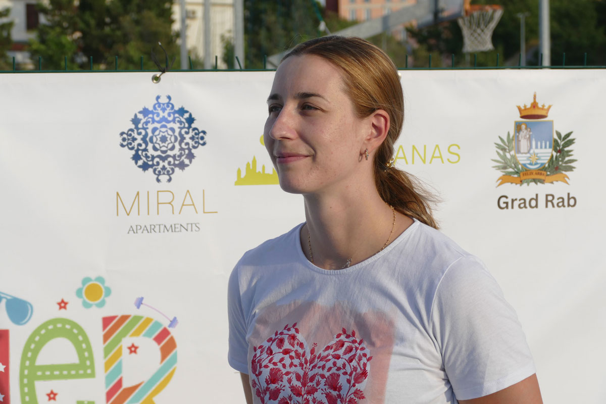 Ana Debelić se oprašta od reprezentacije: “Pucam pomalo, traje već duže vrijeme” Ana Debelić se oprašta od reprezentacije: “Pucam pomalo, traje već duže vrijeme”