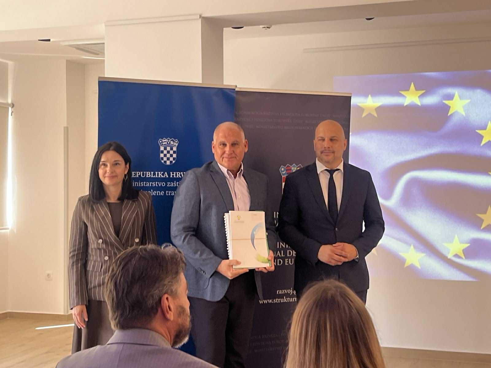 Dundovu d.o.o. dodijeljena bespovratna sredstva za unapređenje gospodarenja otpadom na Rabu