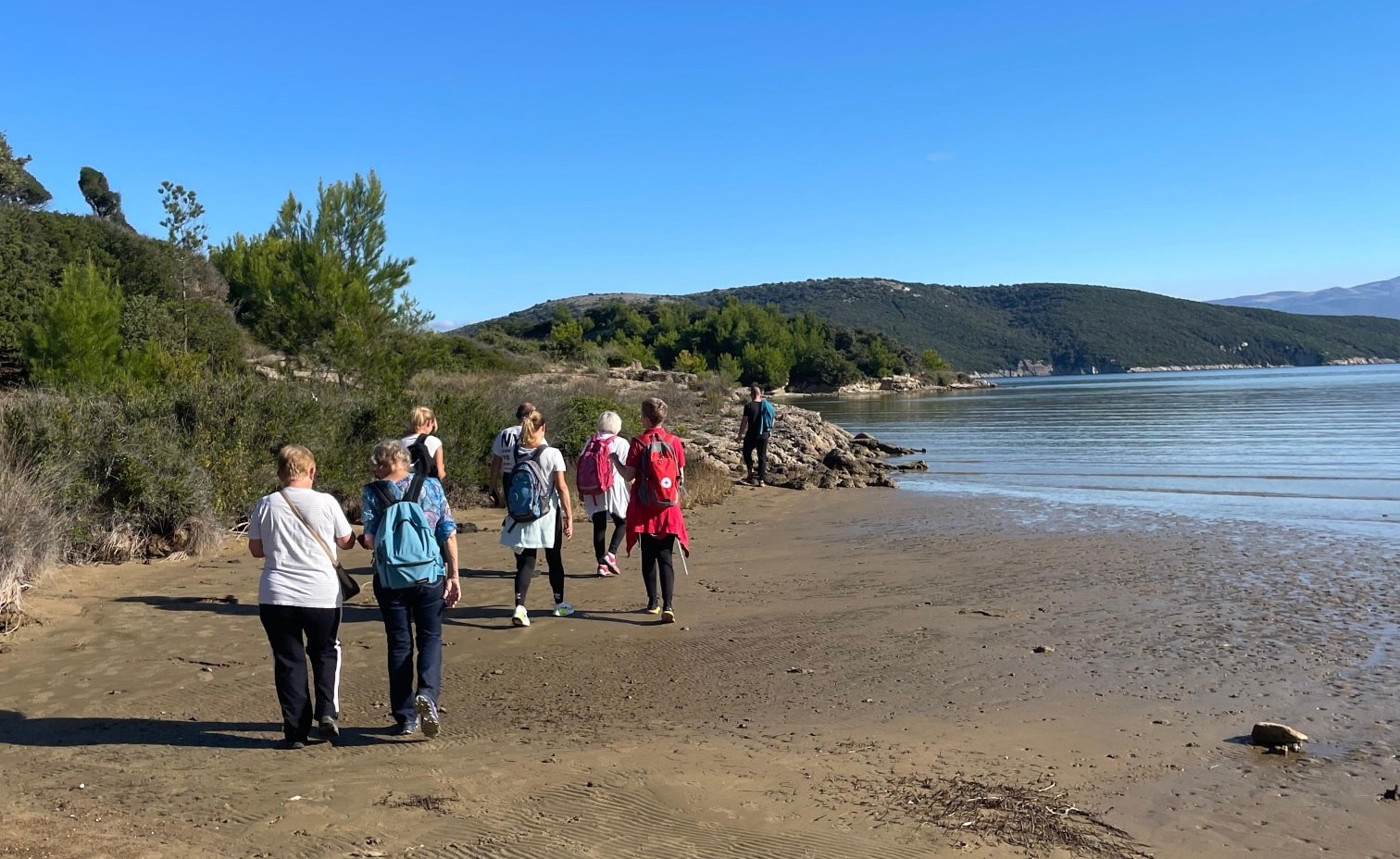 Šetnjom divnim krajolicima, GDCK Rab i CZKiS Lopar obilježili Svjetski dan hodanja Šetnjom divnim krajolicima, GDCK Rab i CZKiS Lopar obilježili Svjetski dan hodanja