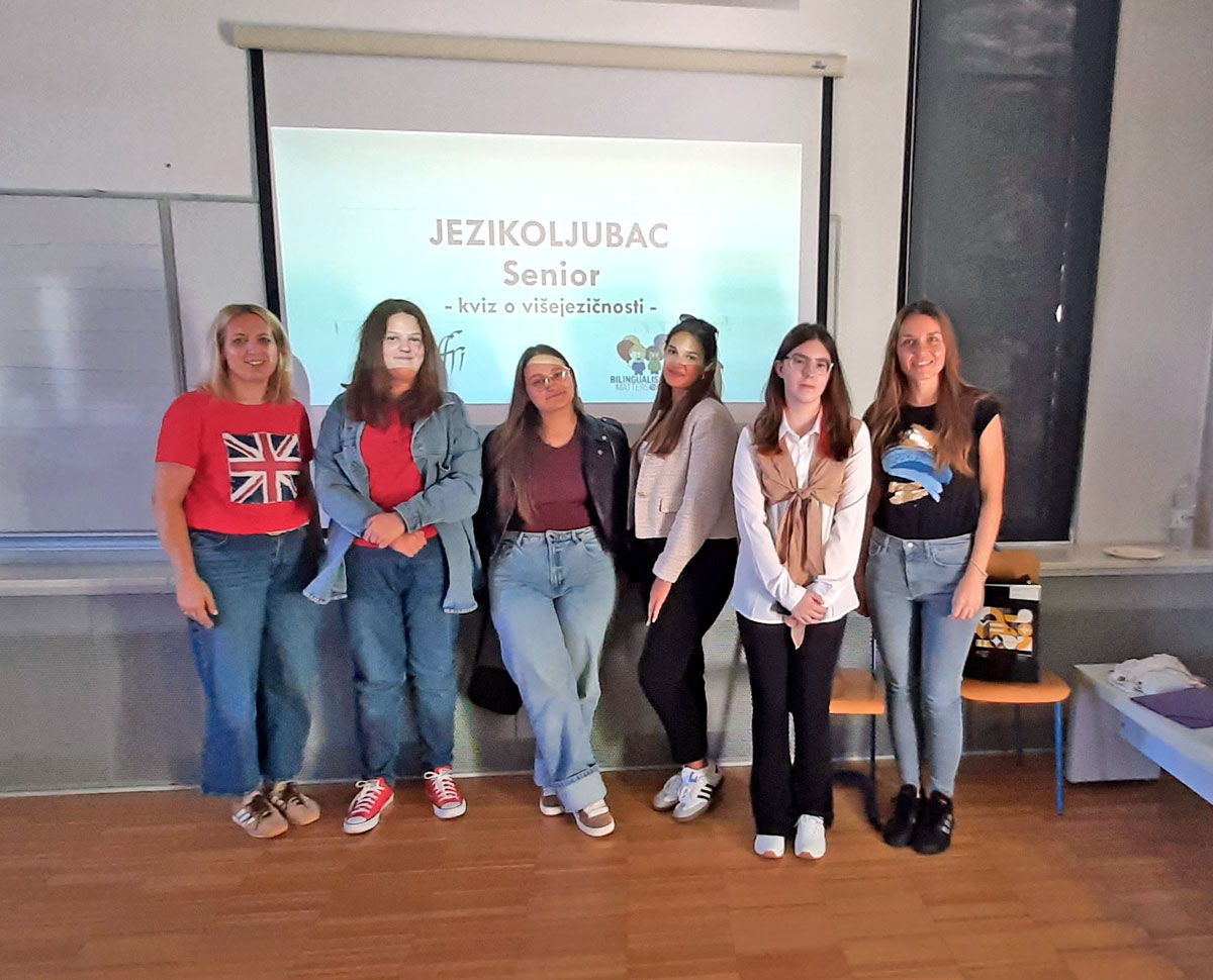 Rapske srednjoškolke osvojile odlično 3. mjesto na kvizu o višejezičnosti ‘Jezikoljubac Senior’!