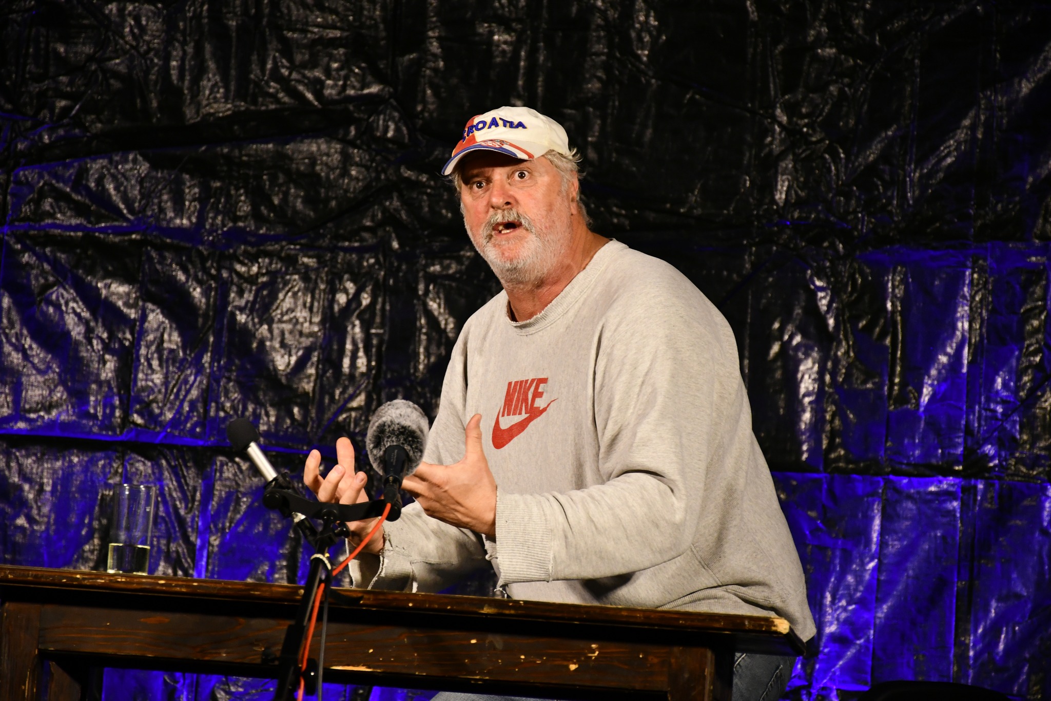 Predstavom “Oči Uoči Zgospod’non”, legendarni Ričard nasmijao brojnu rapsku publiku