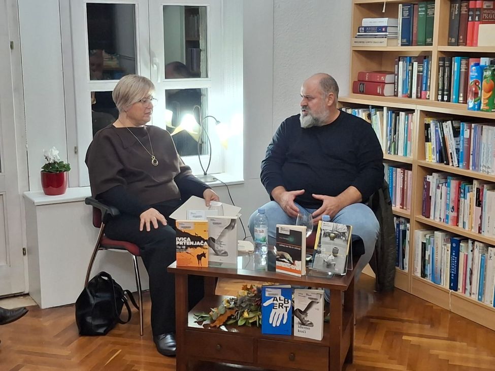 Ivica Prtenjača rapskim čitateljima govorio o djetinjstvu, poeziji i radijskim emisijama