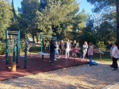 Insula za pacijente organizirala vođene vježbe u svom Street park Gymnasiumu