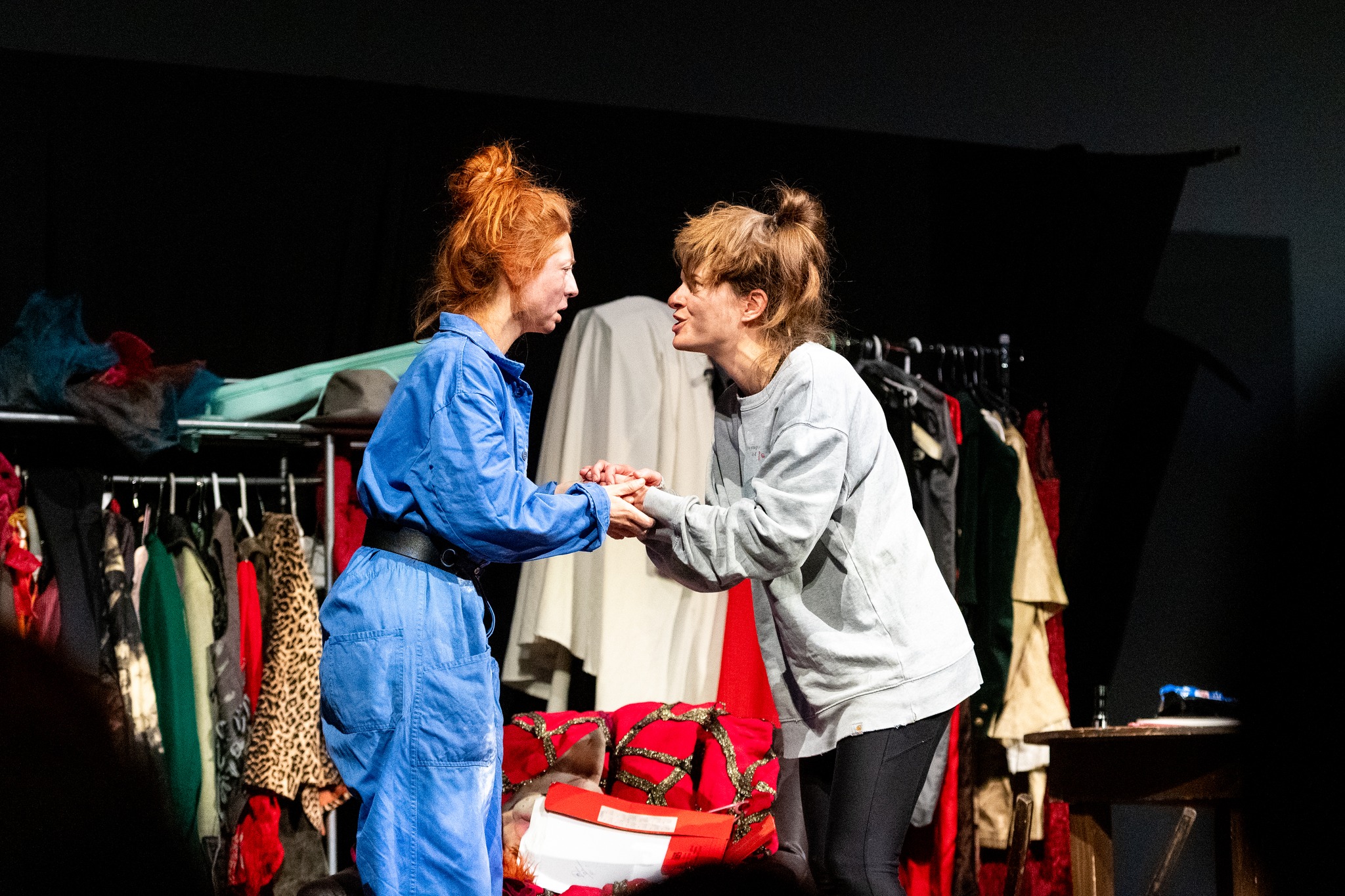 „Armagedonci“ stižu u Kino Rab: Tragikomedija Teatra Exit na rapskoj pozornici