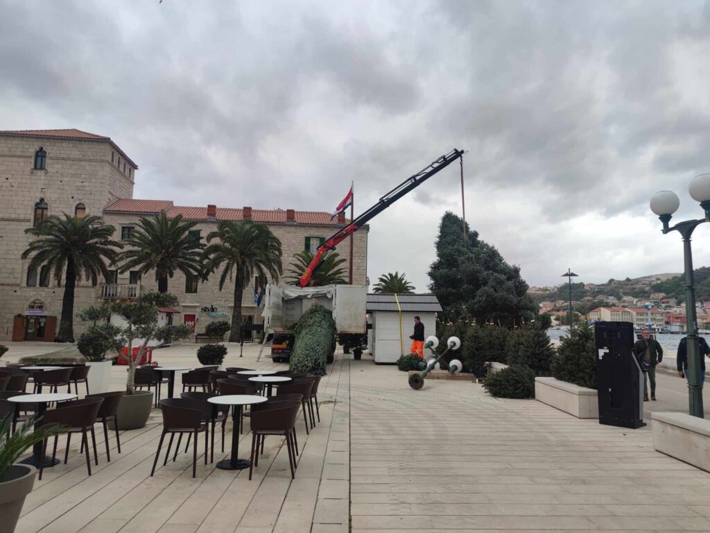 Posebne adventske pogodnosti na Najljepšem otočnom adventu na Rabu