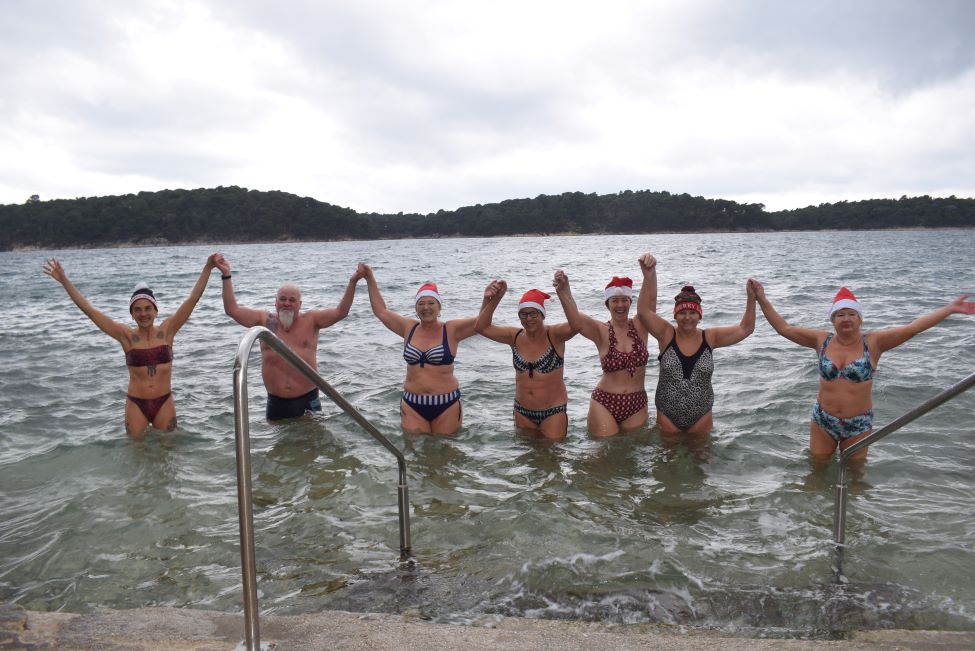 Nastavak tradicije – i ove godine kupanje u moru na Staru godinu!