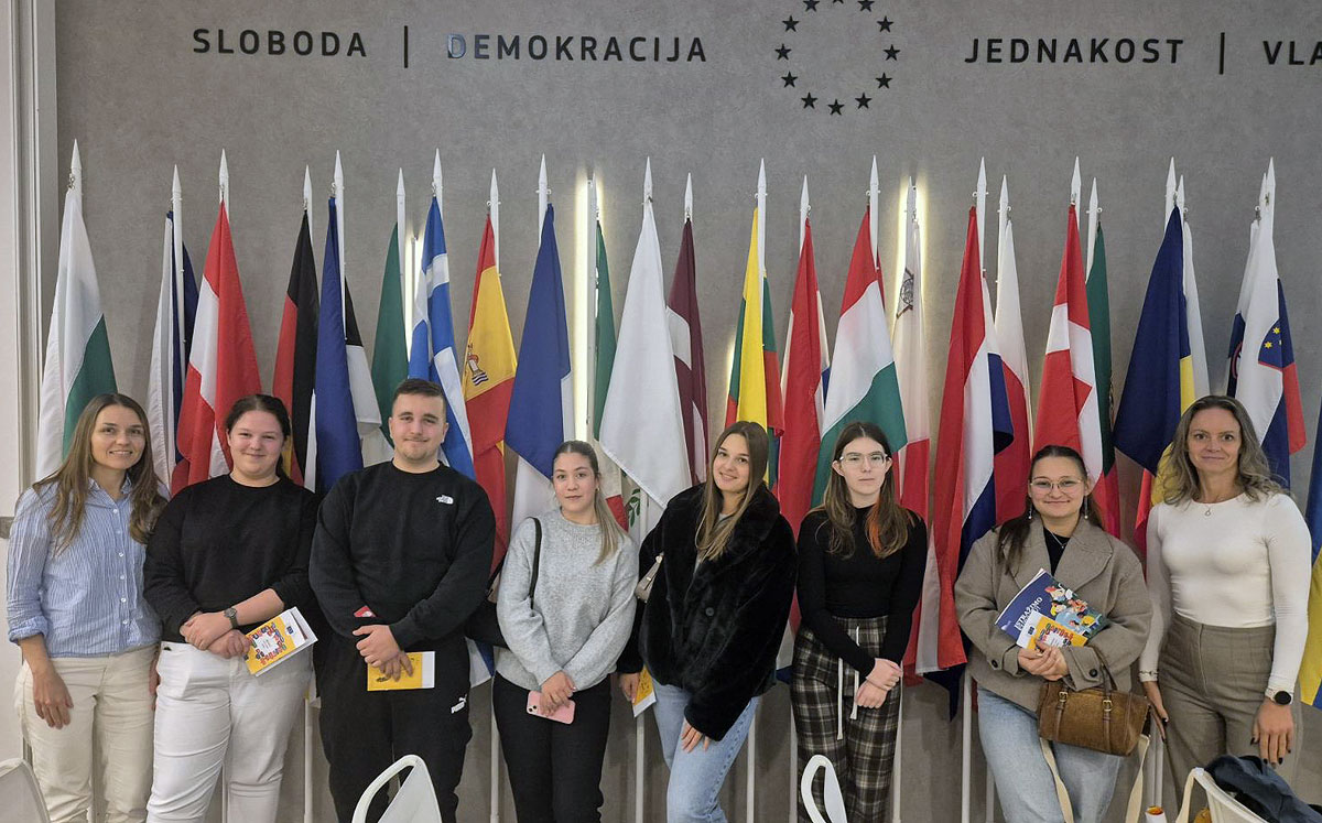 Rapski gimnazijalci na prestižnoj prevoditeljskoj radionici u Europskoj komisiji u Zagrebu