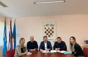 Lopar dobiva novi uređeni centar: potpisan ugovor za radove vrijedne više od 300 tisuća eura