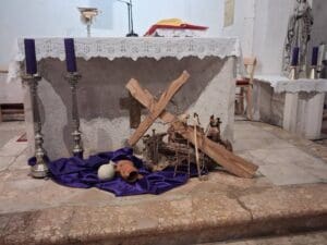 Snažne poruke na pobožnosti križnog puta u Supetarskoj Dragi